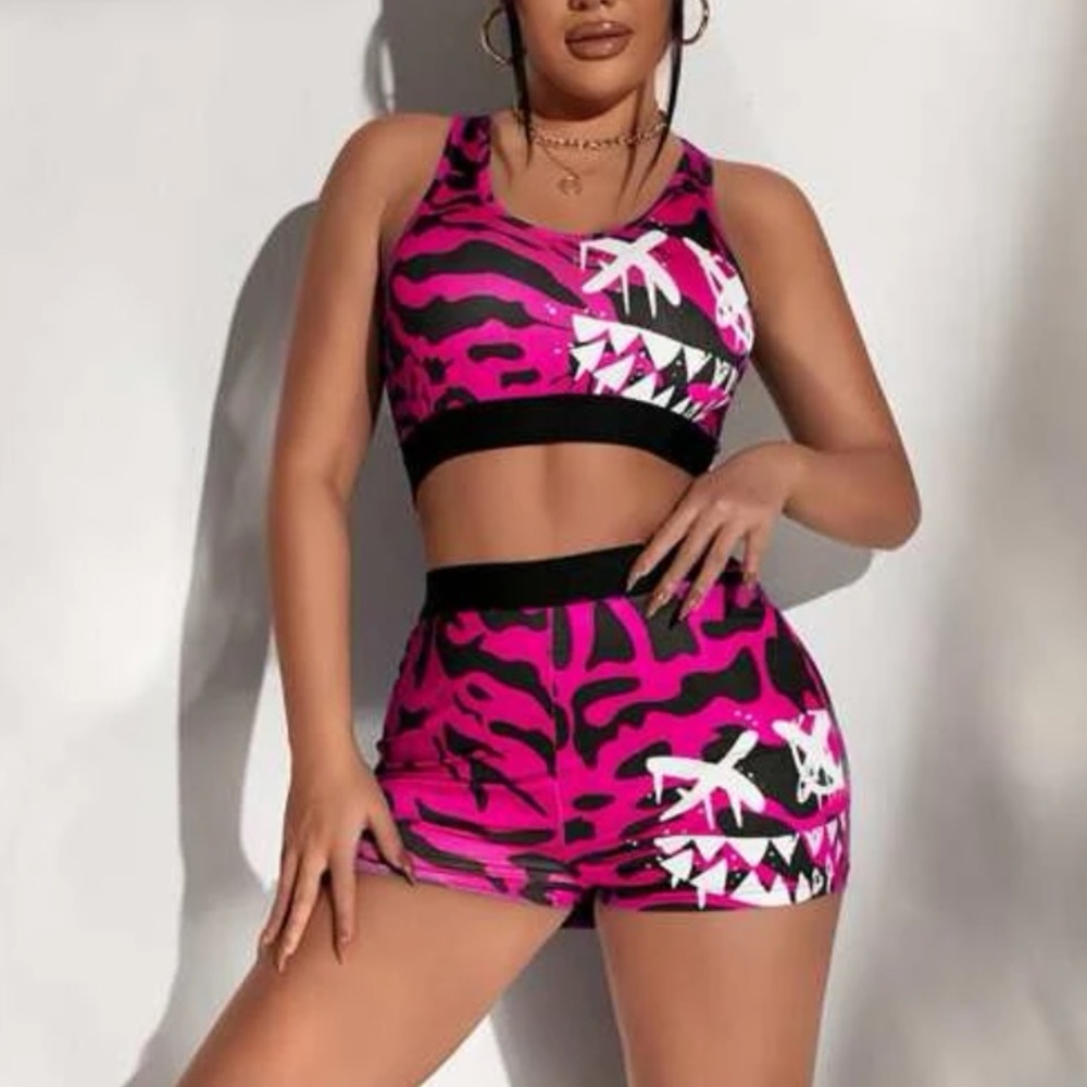 SHEIN - graphic top and shorts set
